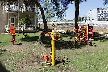 Larissa Club 4* كوناكلي