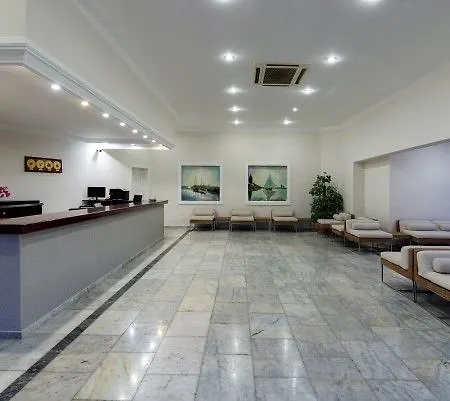Larissa Club Ξενοδοχείο
