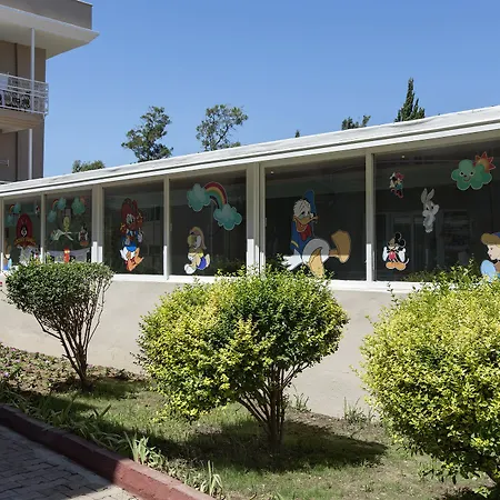 Larissa Club 4*