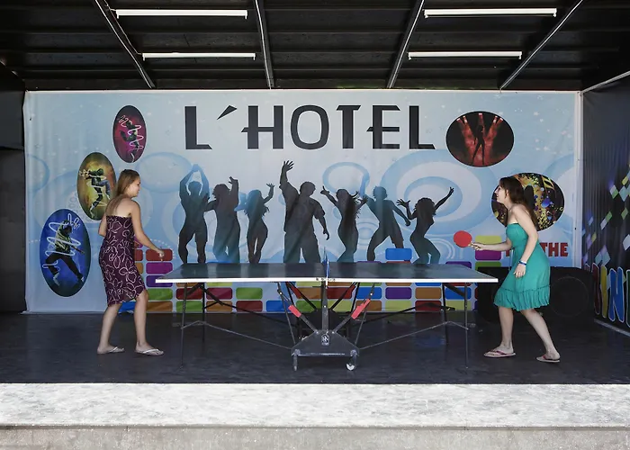 Larissa Club Hotel 4*