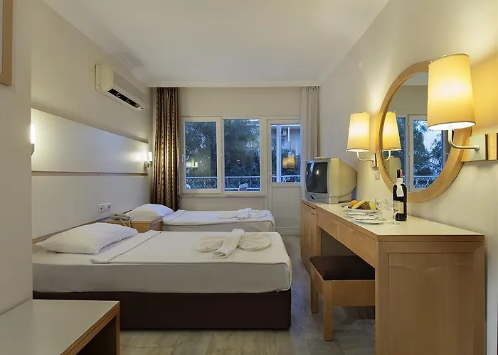 Hotel Larissa Club 4*