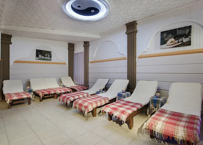 Larissa Club Hotel