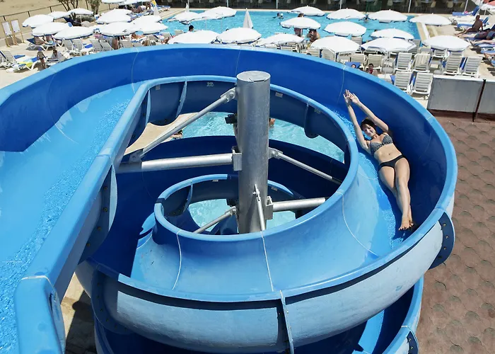 Larissa Club 4*