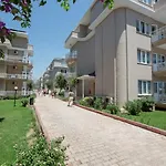 Larissa Club Отель