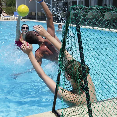 Otel Larissa Club Konaklı